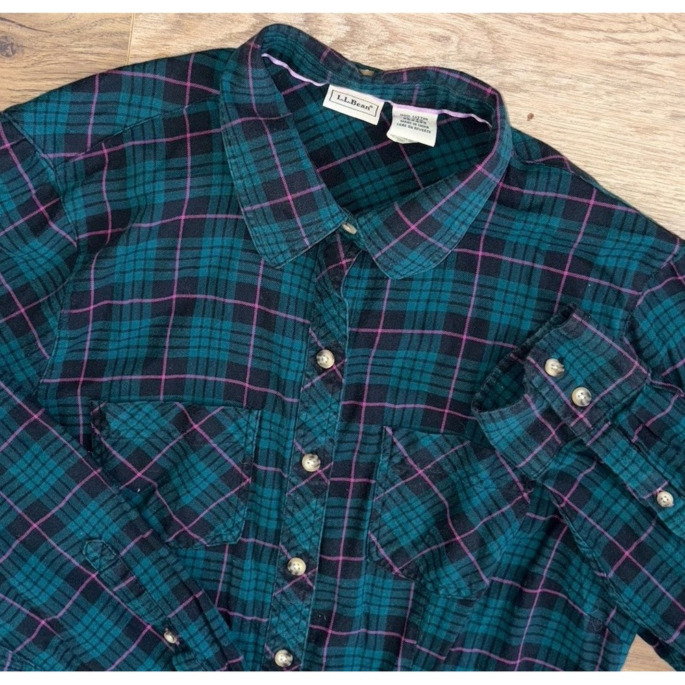 LL Bean Plaid Flannel Women's Small 100% Cotton Pocket Green Pink Lightweight